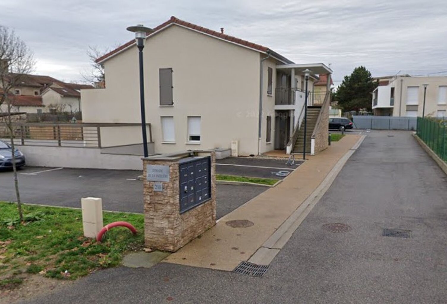 Location garage   à Craponne (69290) — photo 1