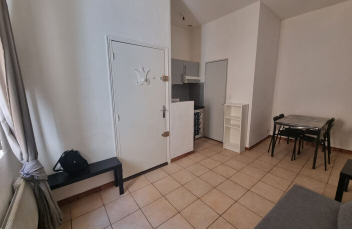 Studio 13002 Panier place de Lenche loué — photo 2