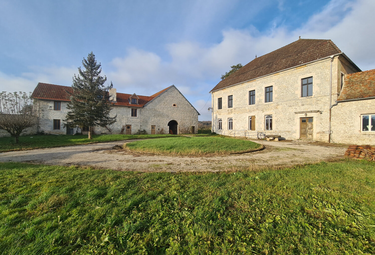 Belle propriété construite au 18ème et 19ème siècle — photo 1