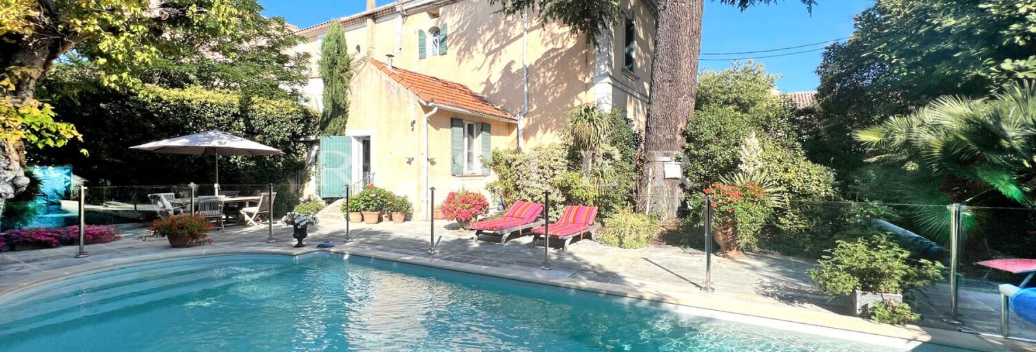 Maison 8 Pièces 209 m² à vendre à Carpentras (84200)