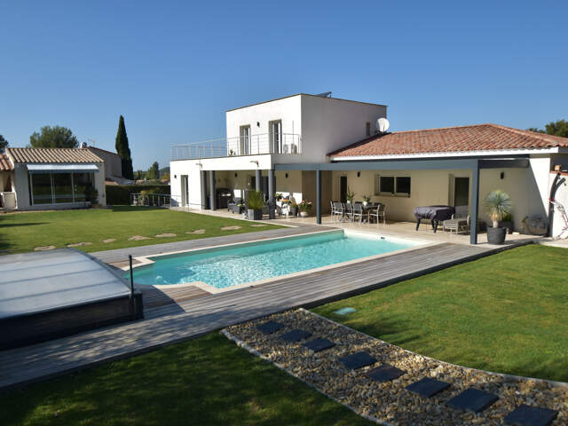 Vente maison contemporaine T6 avec 4300 m2 de terrain à Simi — photo du bien