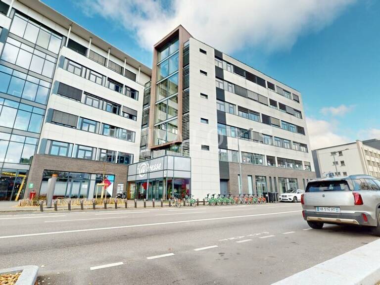 BUREAUX à LOUER — photo 1