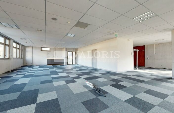 BUREAUX à LOUER — photo 3