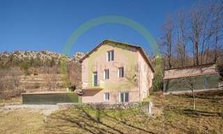 Maison 4 Pièces 250 m² à vendre à Sainte-Croix-du-Verdon (04500)