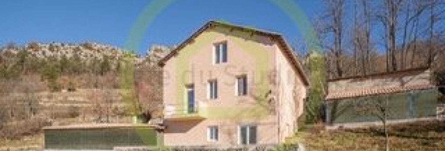 Maison 4 Pièces 250 m² à vendre à Sainte-Croix-du-Verdon (04500)