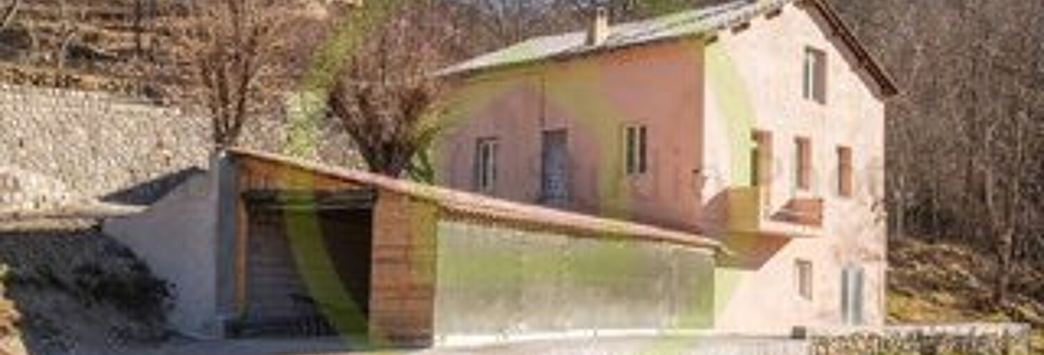 Maison 4 Pièces 250 m² à vendre à Sainte-Croix-du-Verdon (04500)