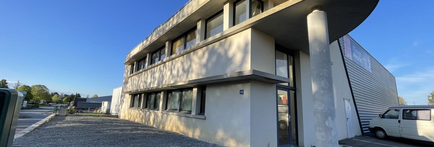 Bureau  84 m² à louer à Pacé (35740)