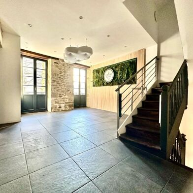 Commerce  440000 €