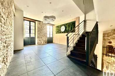 Commerce  440000 €