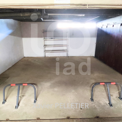 Garage  35000 €