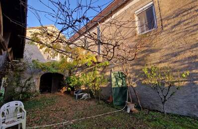 Maison en pierre de 5 pièces principales — photo du bien
