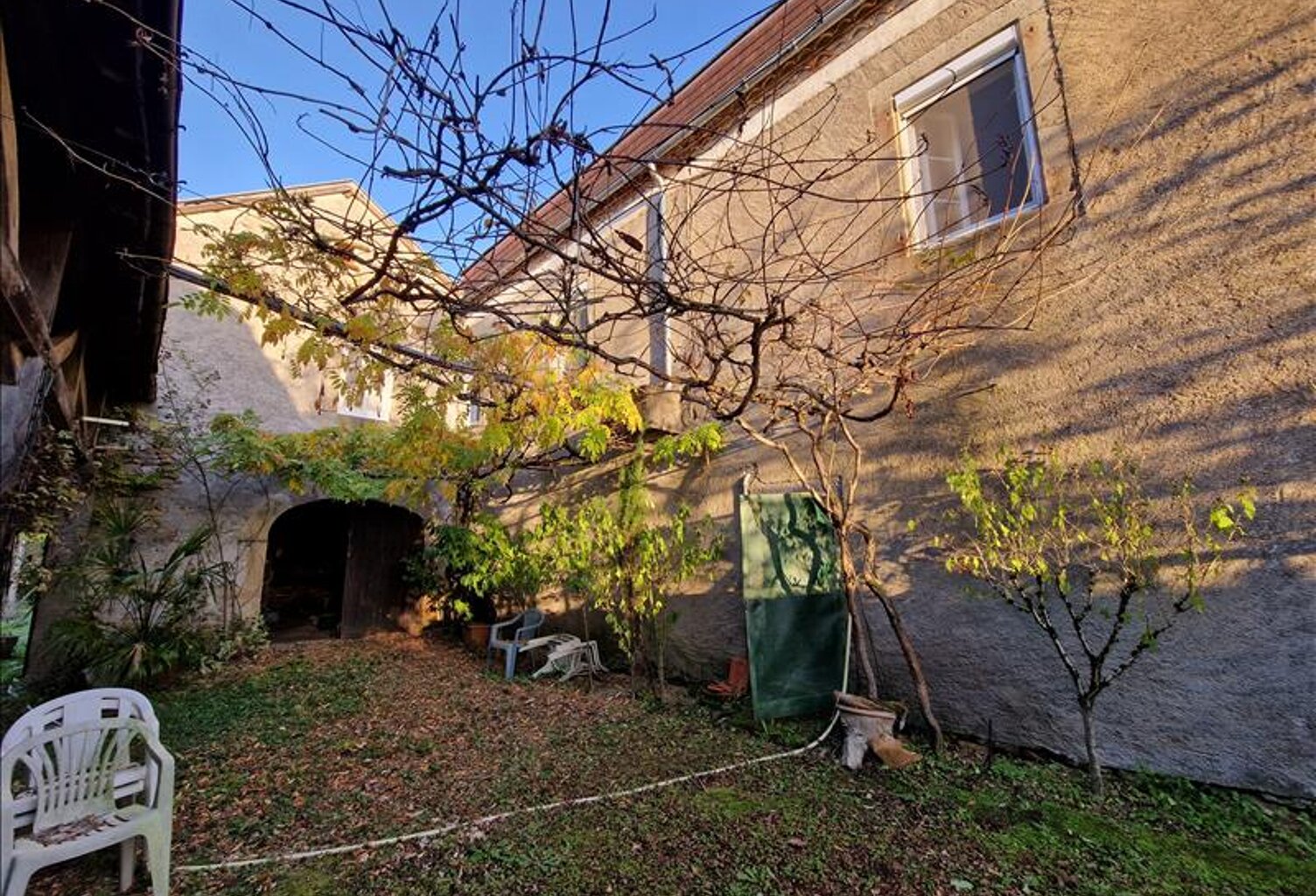 Maison en pierre de 5 pièces principales — photo 1