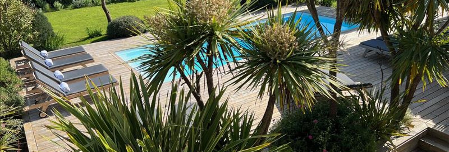 Maison 7 Pièces 241 m² à vendre à Vensac (33590)