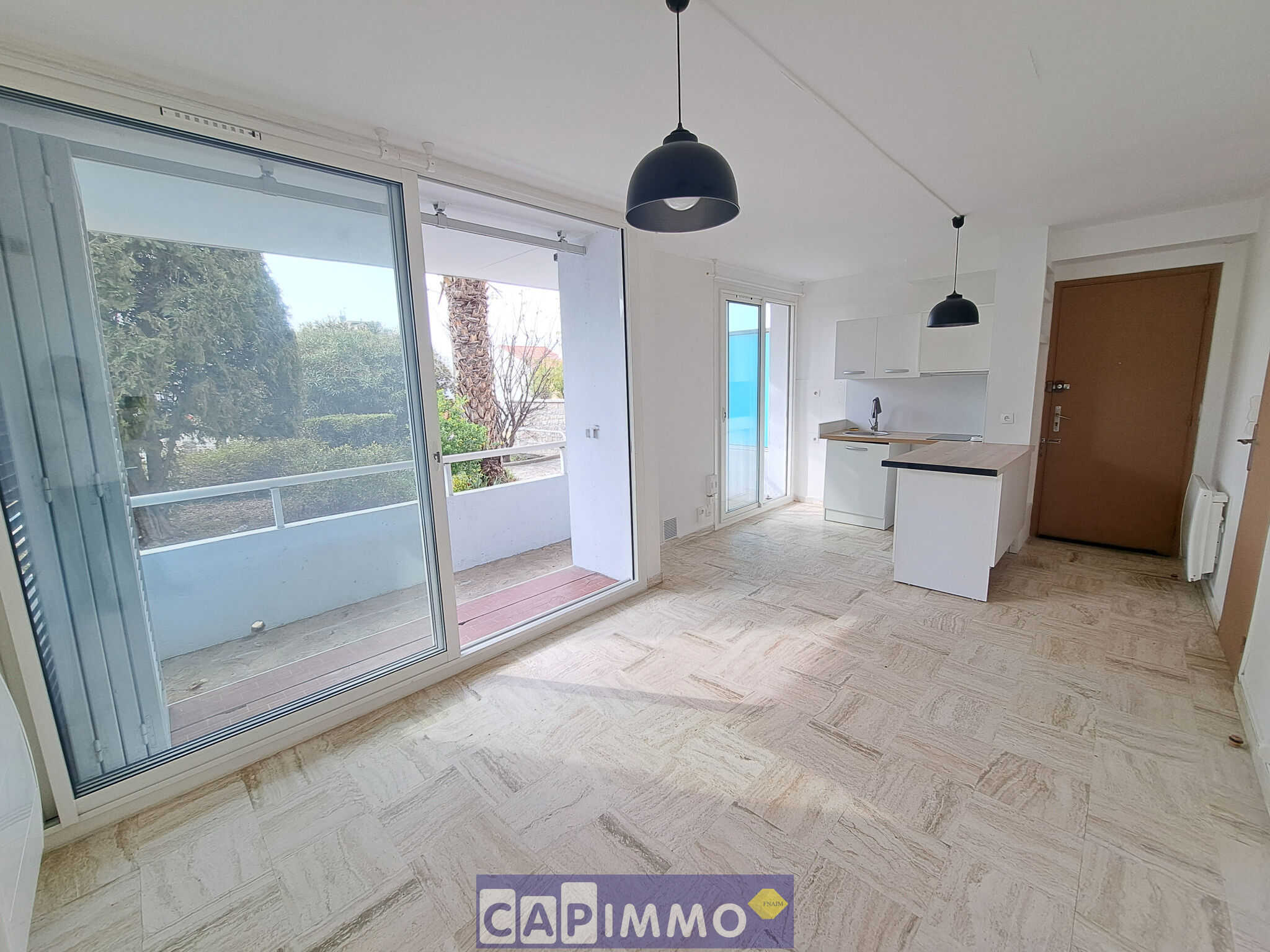 Appartement 1 pièces  à vendre Toulon 83200