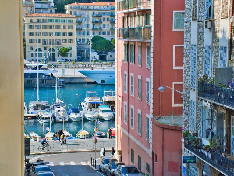 Port de Nice, Appartement 4 pièces de 88.5m2 avec vue sur le Port — photo 1