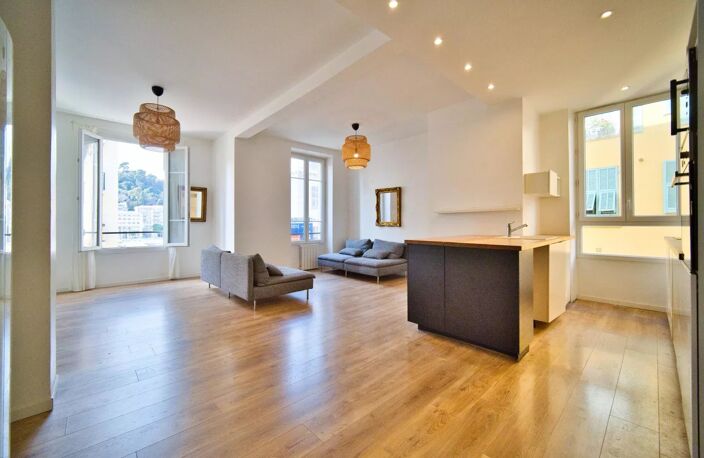Port de Nice, Appartement 4 pièces de 88.5m2 avec vue sur le Port — photo 2
