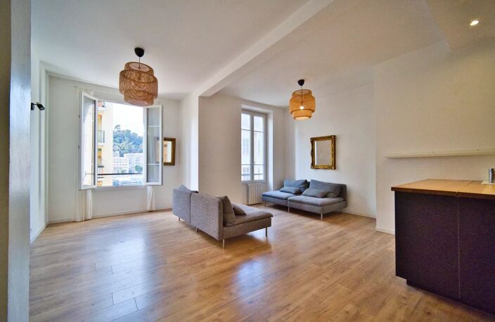 Port de Nice, Appartement 4 pièces de 88.5m2 avec vue sur le Port — photo 3