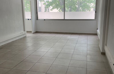 location bureau 4 600 € CC /mois à proximité de Brignoles (83170)