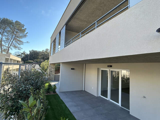 NIMES CAMPLANIER appartement T3 de 79 m2 au R+1, dans réside — photo du bien