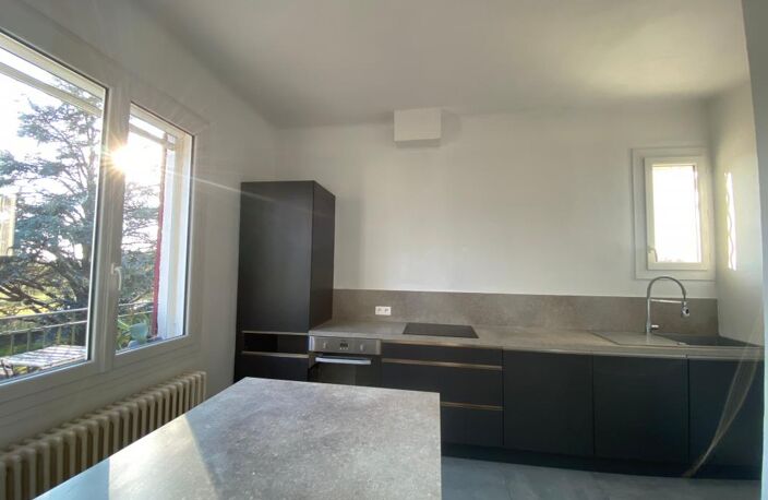 Maison 200 m² composée de deux habitations — photo 4