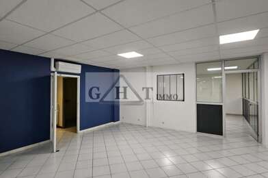 Commerce  900000 €