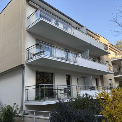 Appartement 3 pièces 254400 €