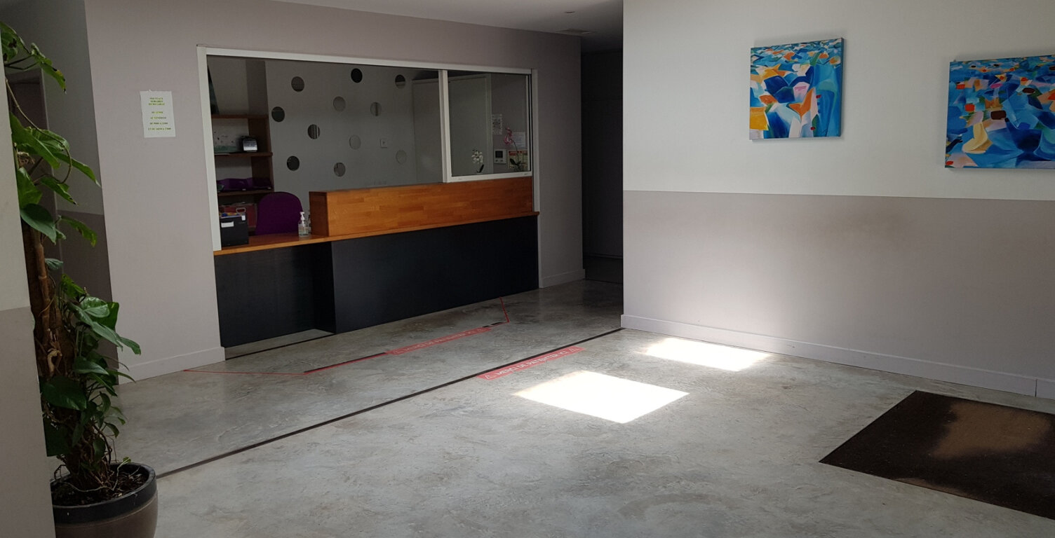 A vendre Montpellier Ouest immeuble professionnel — photo 1