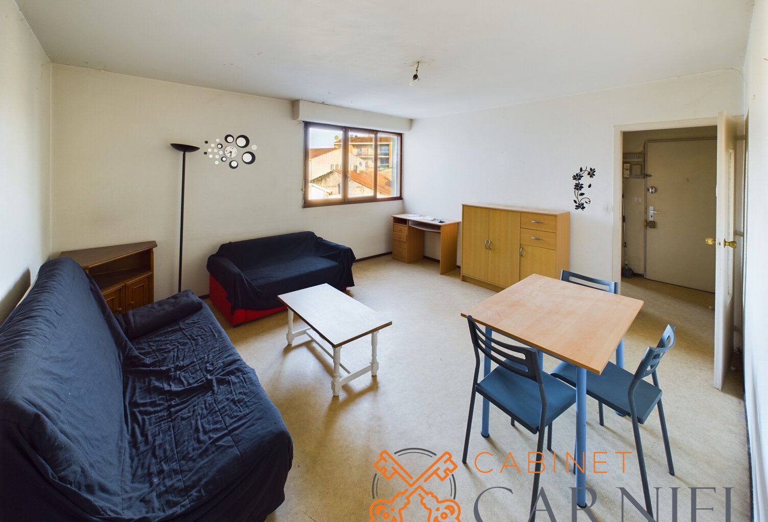 Appartement 2 pièces à rénover dans une résidence calme et s — photo 1