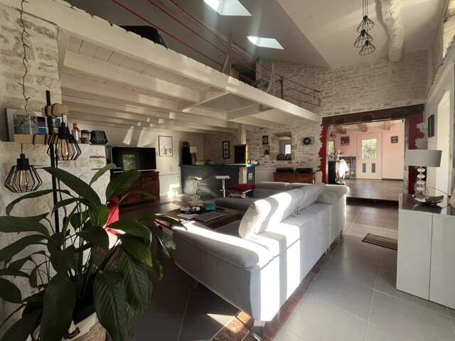 MAISON EN PIERRE — photo du bien