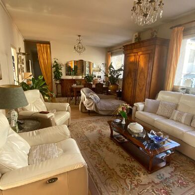 Appartement 5 pièces 190800 €