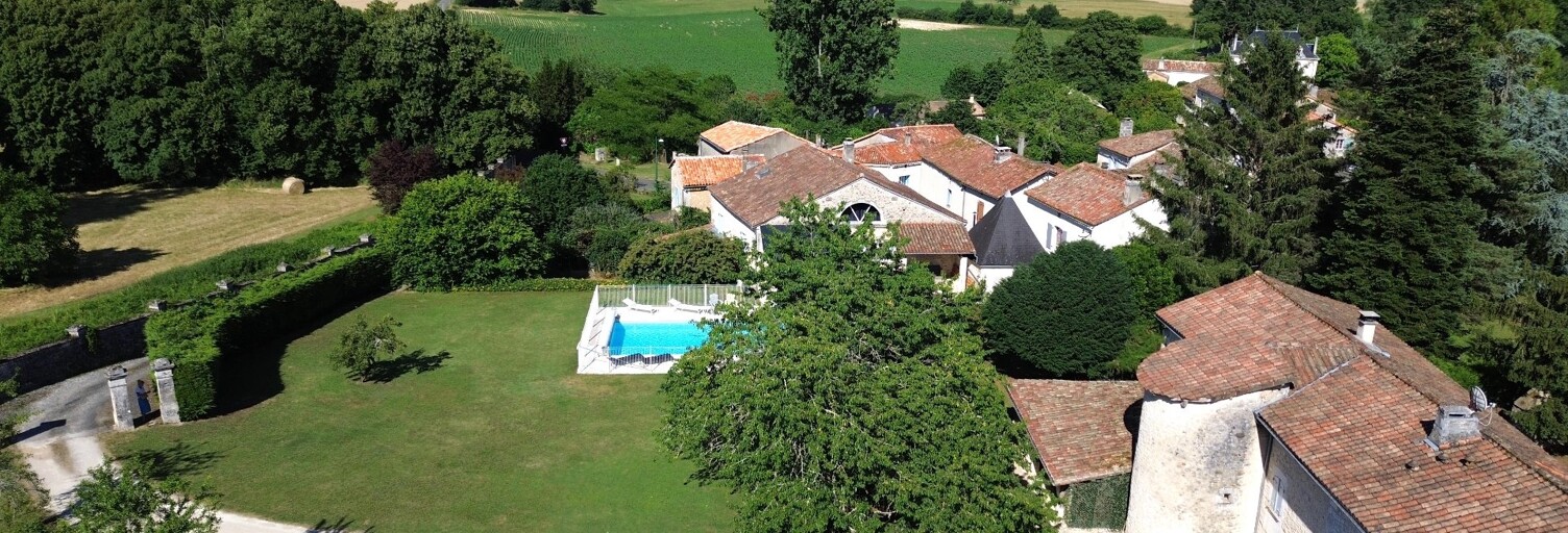 Maison 13 Pièces 345 m² à vendre à Charras (16380)