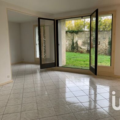 Appartement 5 pièces 174000 €