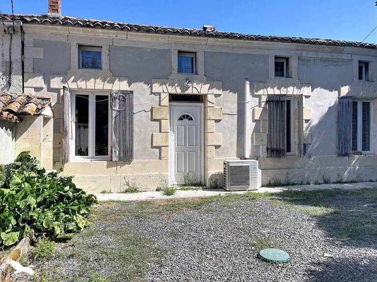 Charentaise de 7 pièces principales — photo 1