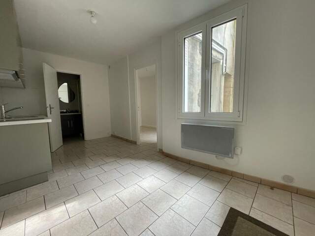 Appartement À Vendre — photo du bien