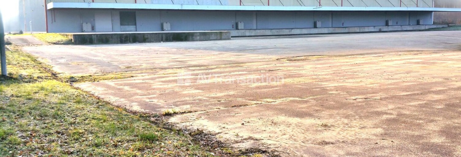 Local industriel  10610 m² à vendre à Louviers (27400)