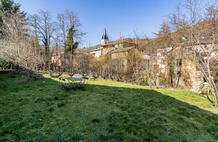 RARE ! Une maison de village de 4 chambres avec un jardin en — photo 3