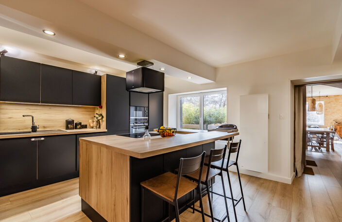 RARE ! Une maison de village de 4 chambres avec un jardin en — photo 4