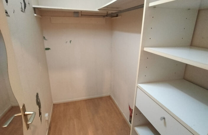 STUDIO CENTRE VILLE DE SENS 32M2 — photo 5