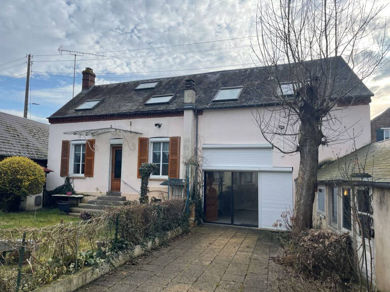 À Beauvais, maison 4 pièces au prix de 170 000 EUR — photo 1