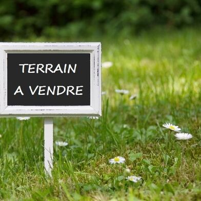 Terrain 1200 m²