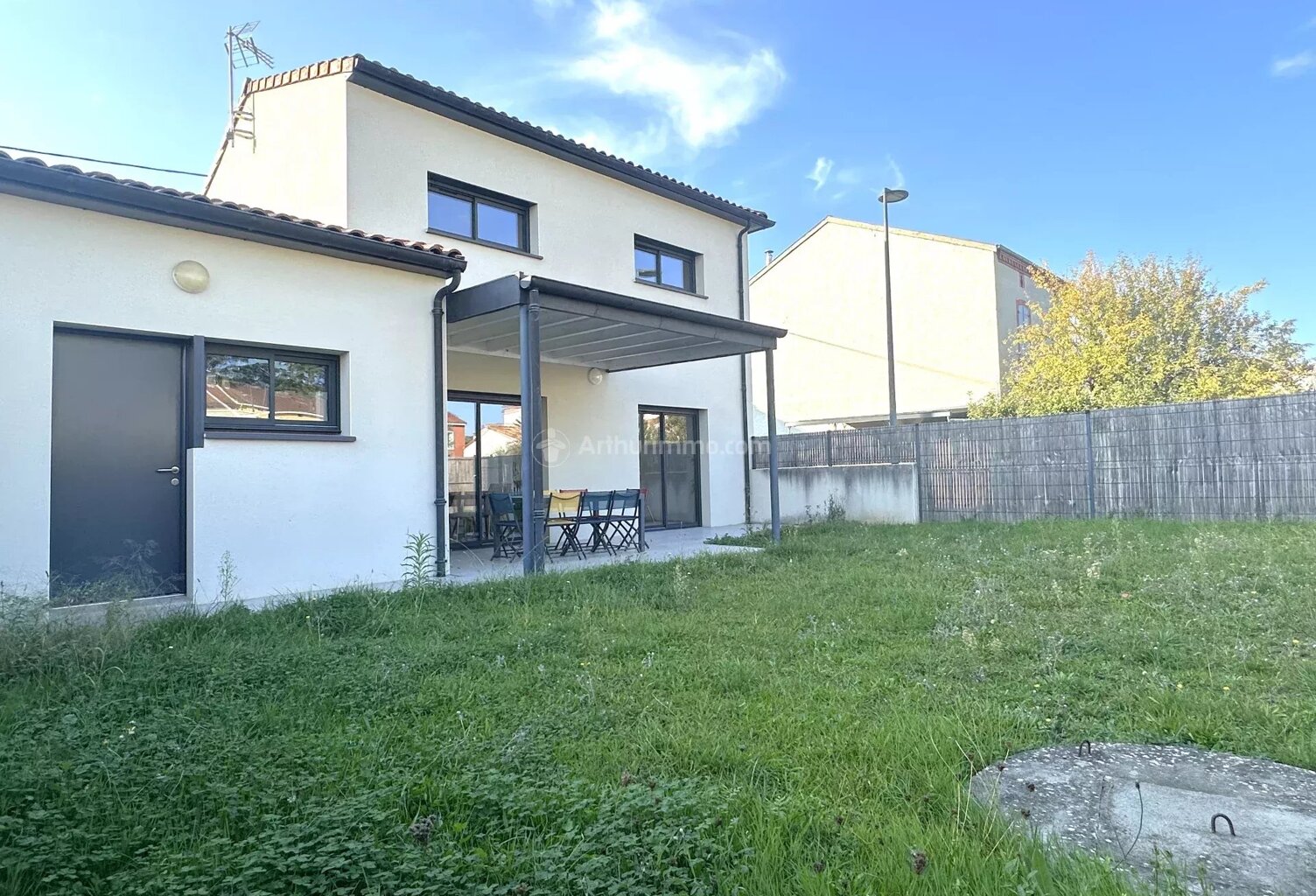Albi Fac Maison  contemporaine avec jardin — photo 1