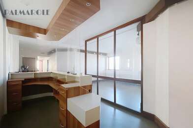 Bureau 8 pièces 336800 €