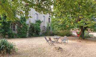 Maison 10 Pièces 350 m² à vendre à Les Salles-Lavauguyon (87440)