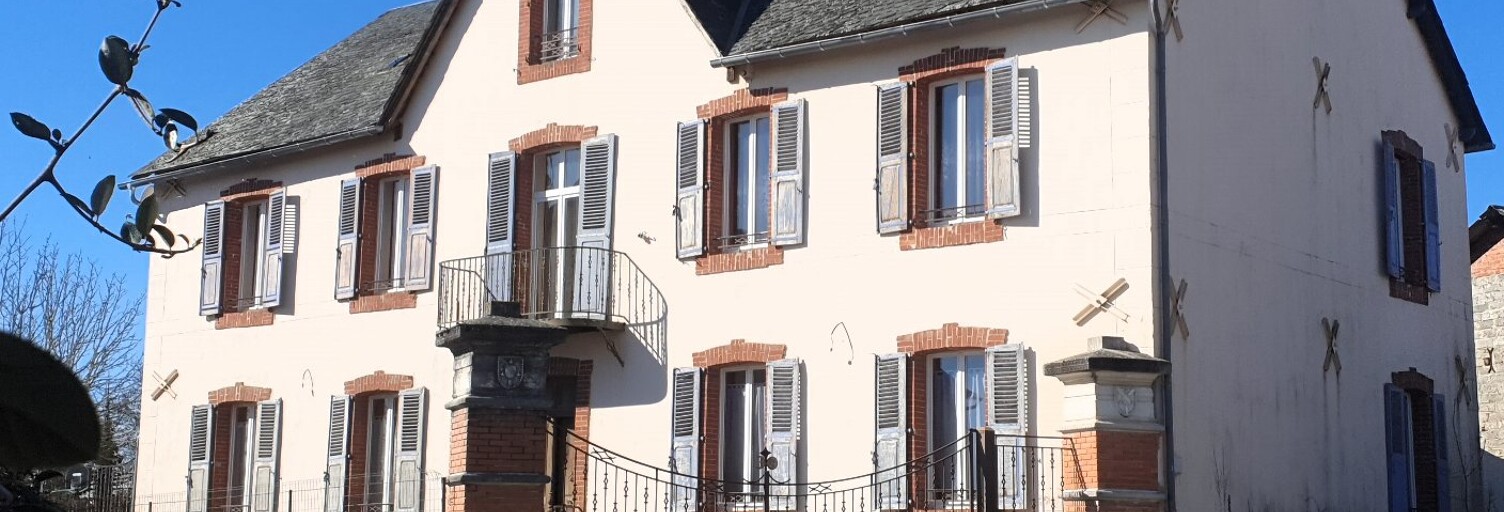 Maison 9 Pièces 311 m² à vendre à La Salvetat-Peyralès (12440)