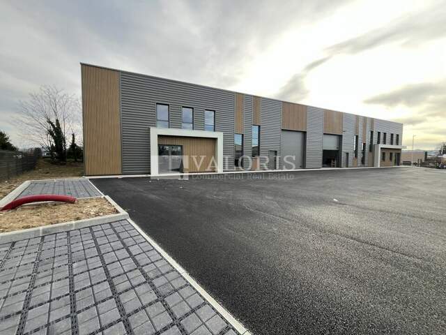LOCAL D'ACTIVITE - ATELIER à LOUER — photo du bien