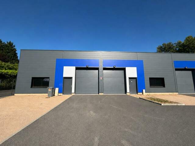 LOCAL D'ACTIVITE - ATELIER à LOUER — photo du bien