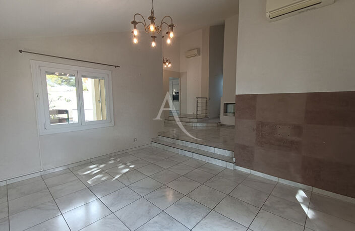 Sete (Corniche) - Maison de 98M² de type 4 avec garage et atelier — photo 3