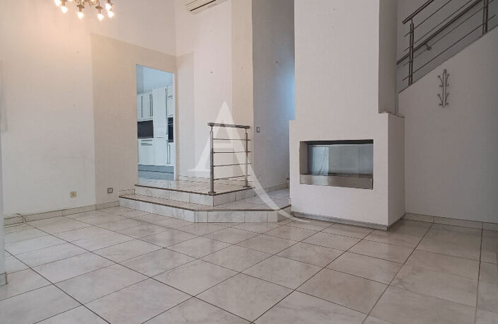 Sete (Corniche) - Maison de 98M² de type 4 avec garage et atelier — photo 4
