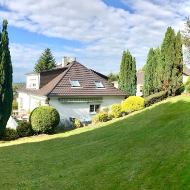 Maison 7 pièces 305000 €