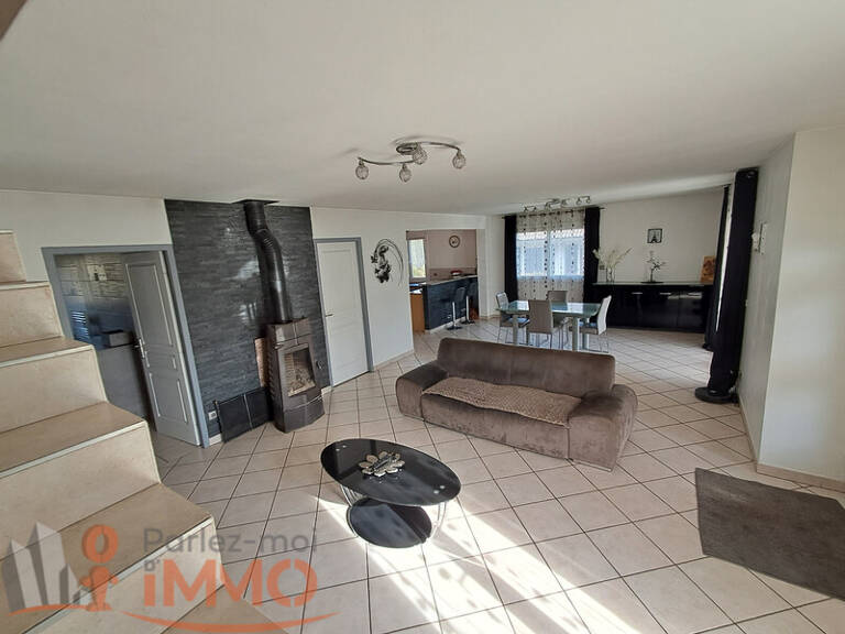 Villa — photo 1